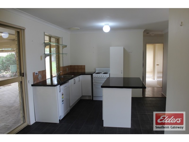 25 Patrick Vista, Parmelia WA 6167