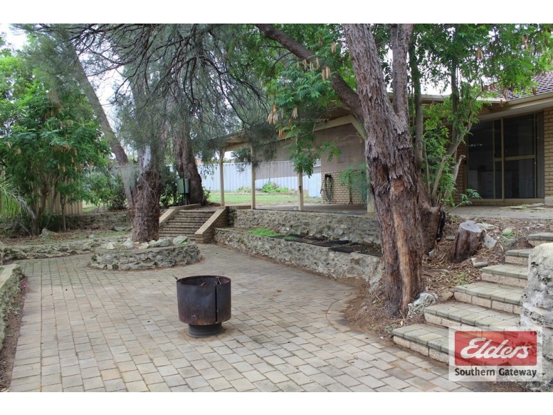 25 Patrick Vista, Parmelia WA 6167