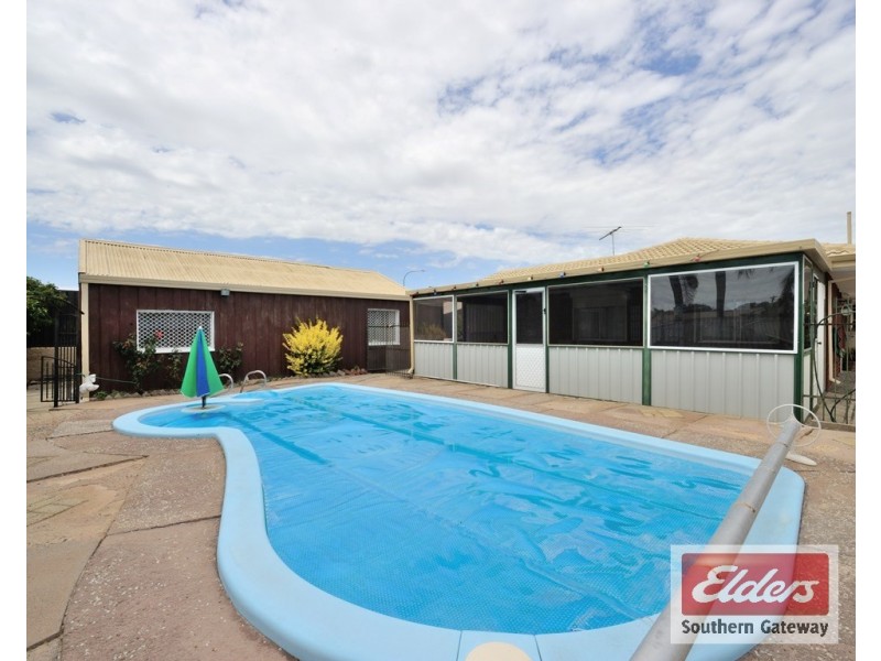89 Sicklemore Road, Parmelia WA 6167