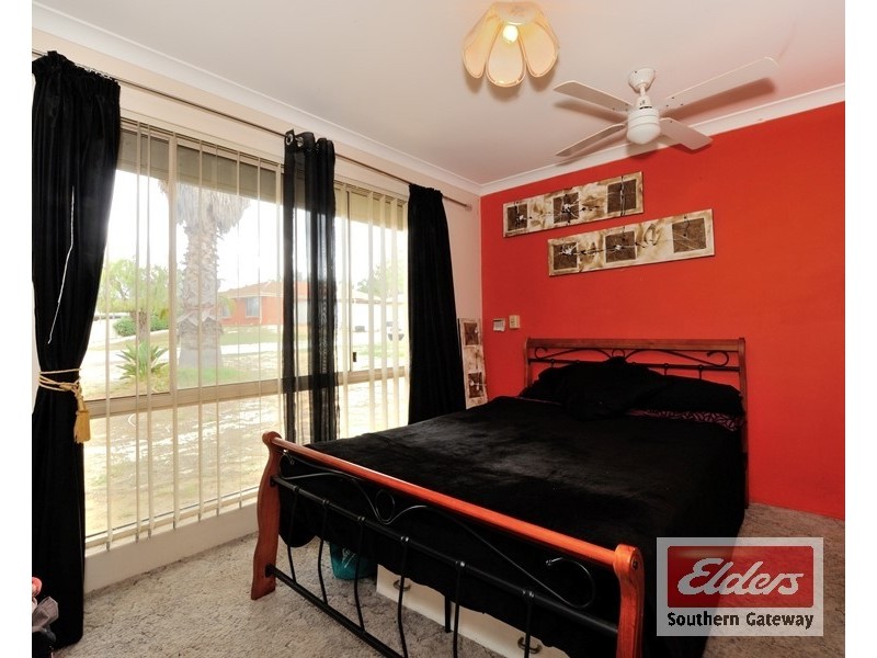 42 Whitebread Way, Leda WA 6170