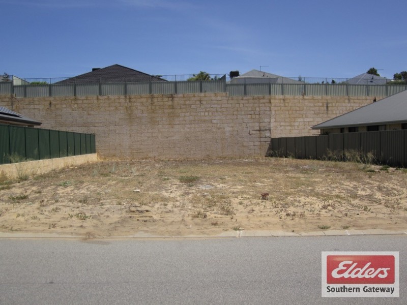 13 Campden Loop, Parmelia WA 6167