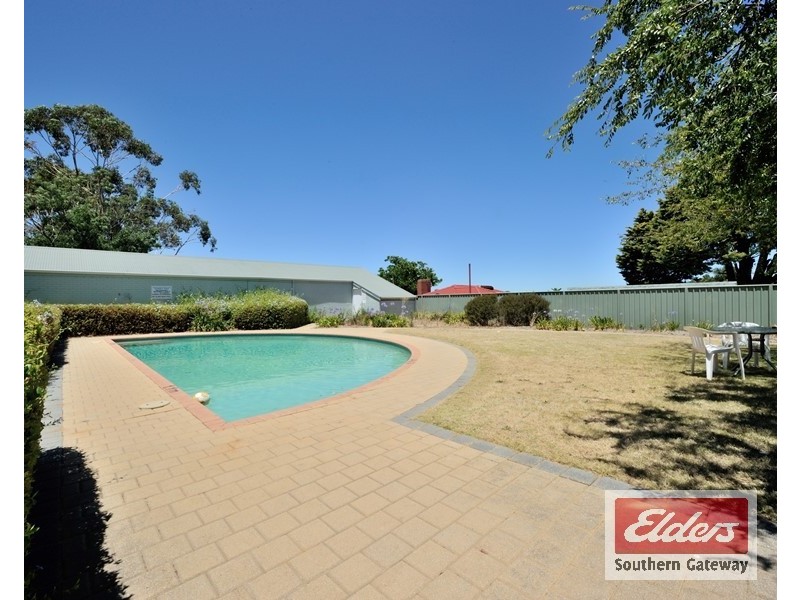Unit 5, 33 Steward Way, Orelia WA 6167