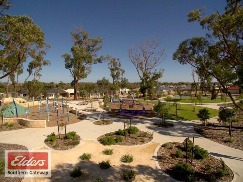 25 Bellingham Parade, Wellard WA 6170