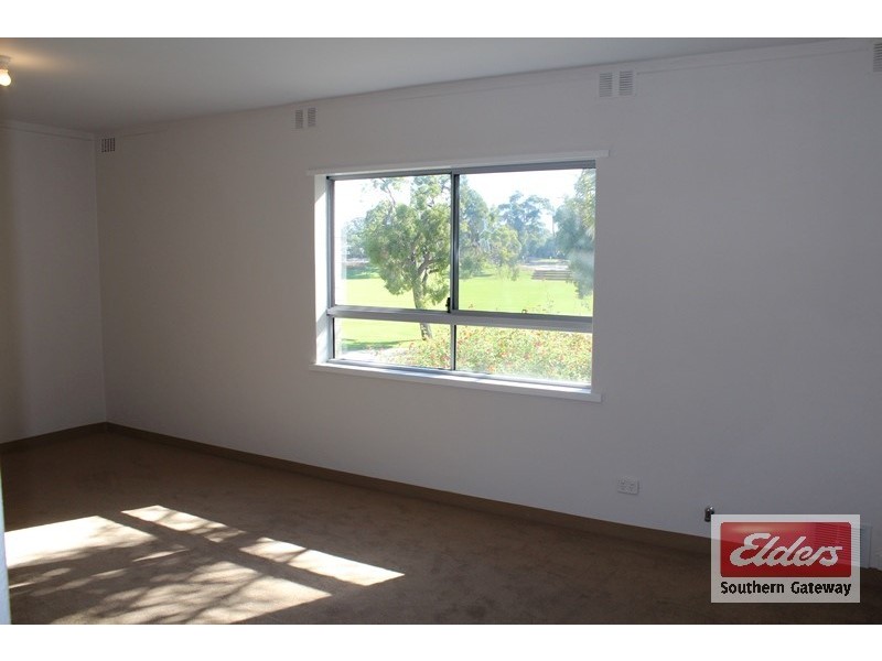 Unit 5, 13 Milton Place, Orelia WA 6167