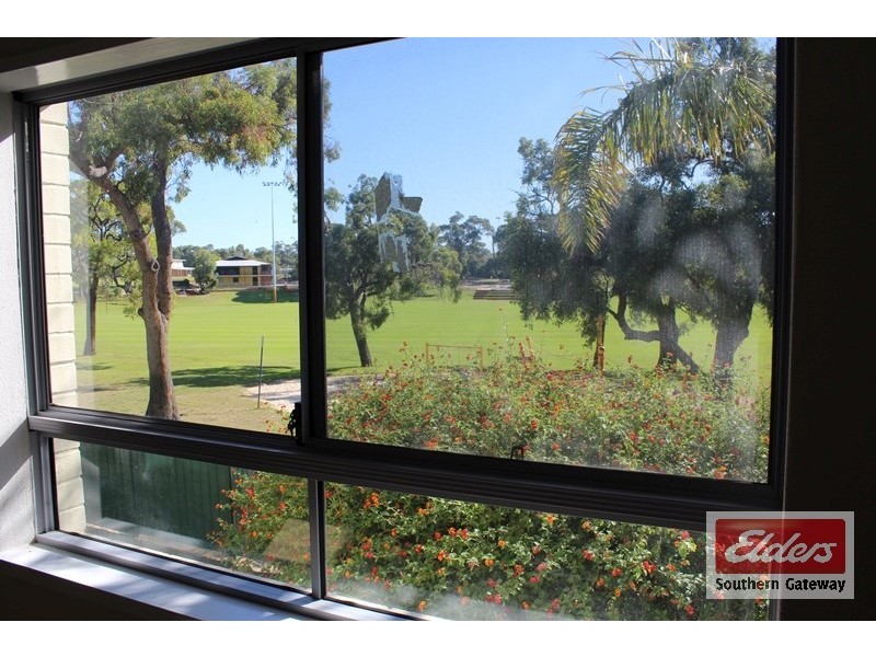 Unit 5, 13 Milton Place, Orelia WA 6167