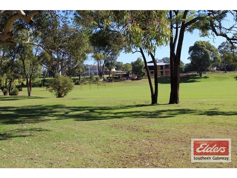 Unit 5, 13 Milton Place, Orelia WA 6167
