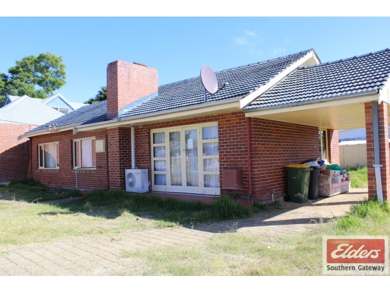 1 Berehaven Avenue, Thornlie WA 6108