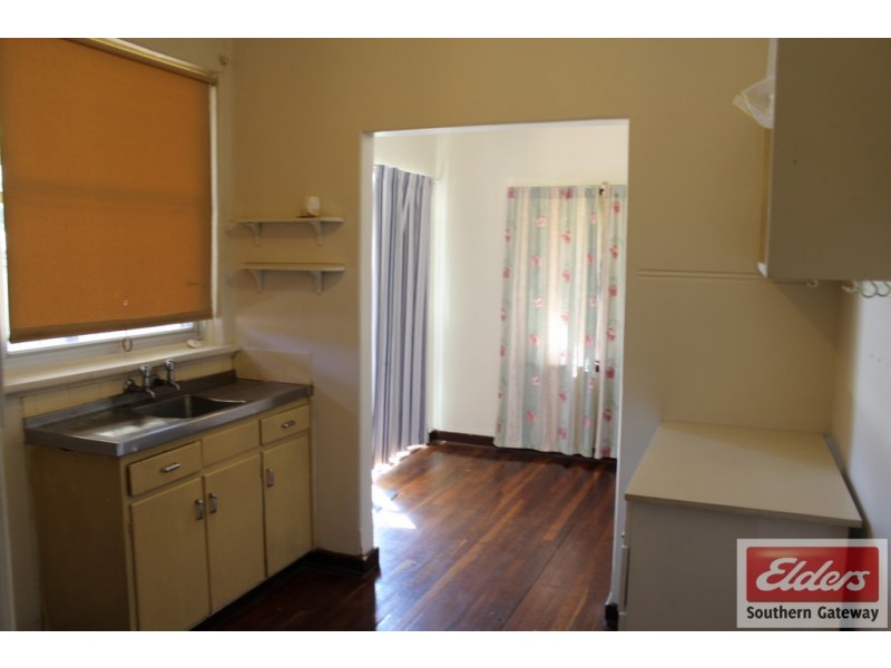 1 Berehaven Avenue, Thornlie WA 6108