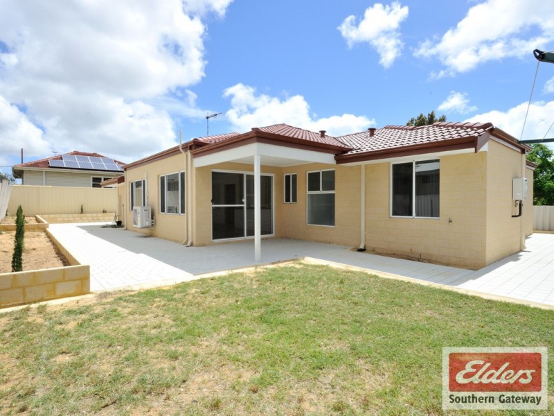 26A Peake Way, Medina WA 6167