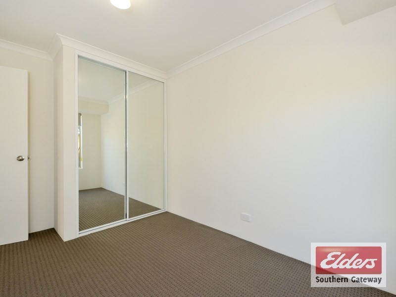 37 Roscommon Crescent, Orelia WA 6167