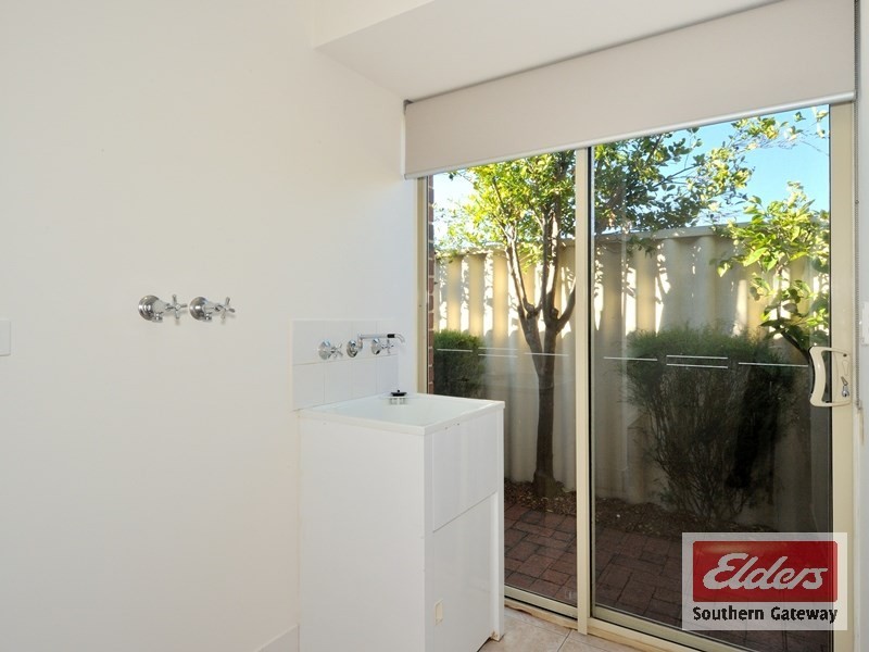 37 Roscommon Crescent, Orelia WA 6167