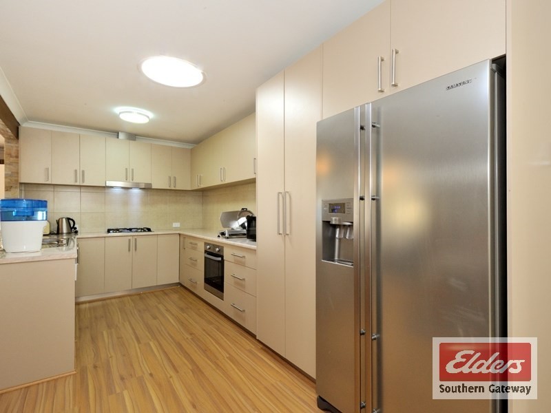 5 Burrows Place, Parmelia WA 6167