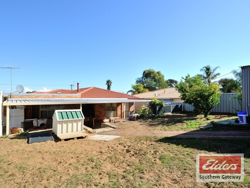 5 Burrows Place, Parmelia WA 6167