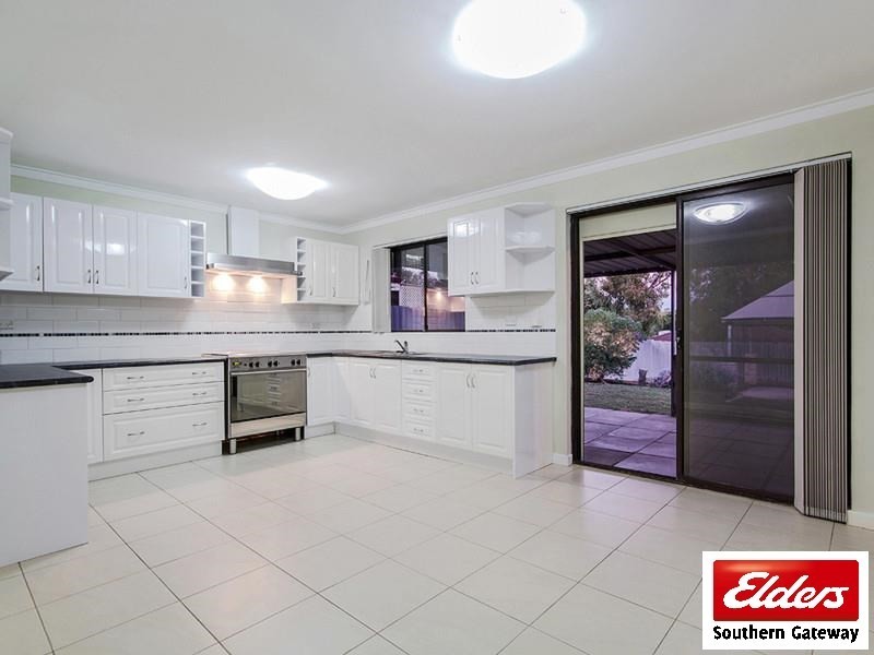 34 Kemmish Avenue, Parmelia WA 6167
