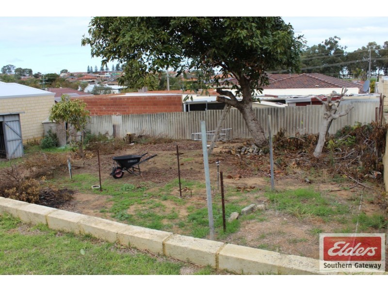 35 Owen Road, Hamilton Hill WA 6163