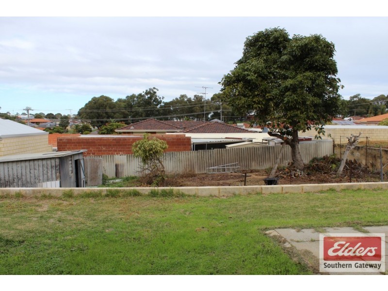 35 Owen Road, Hamilton Hill WA 6163