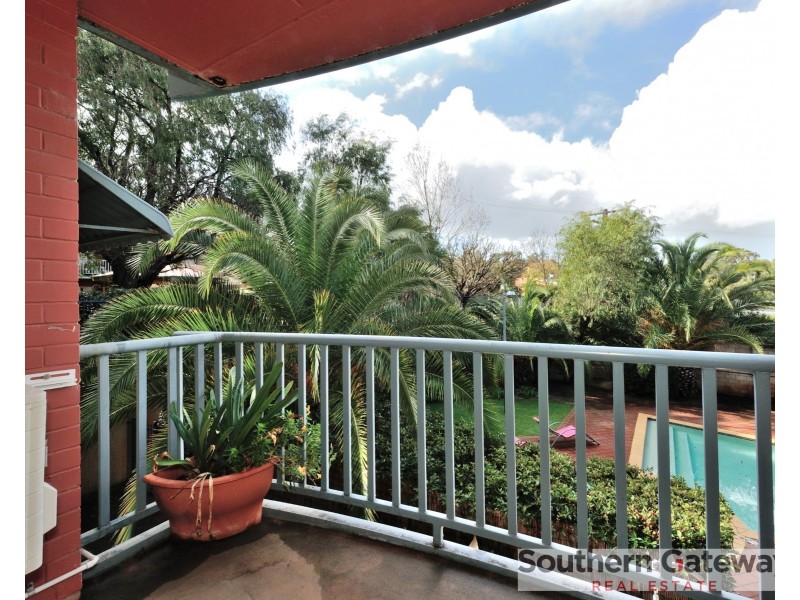 Unit 4, 13 Dowling Place, Orelia WA 6167