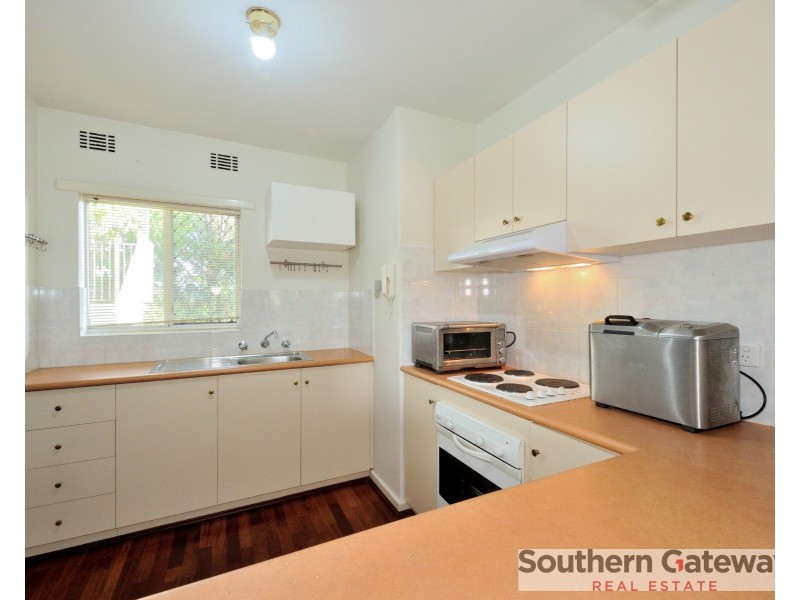 Unit 4, 13 Dowling Place, Orelia WA 6167