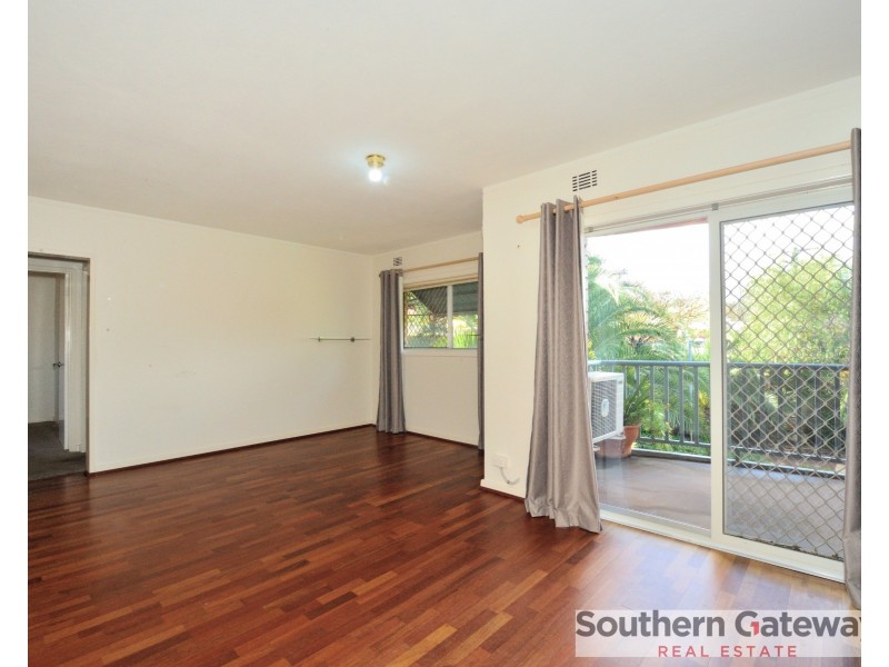 Unit 4, 13 Dowling Place, Orelia WA 6167
