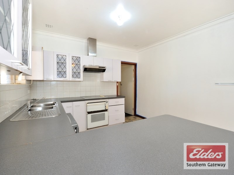 39 Edmund Way, Calista WA 6167