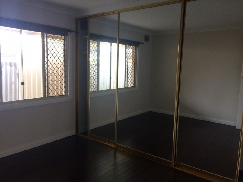 122 SULPHUR ROAD, Parmelia WA 6167