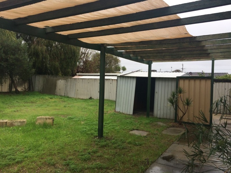 122 SULPHUR ROAD, Parmelia WA 6167