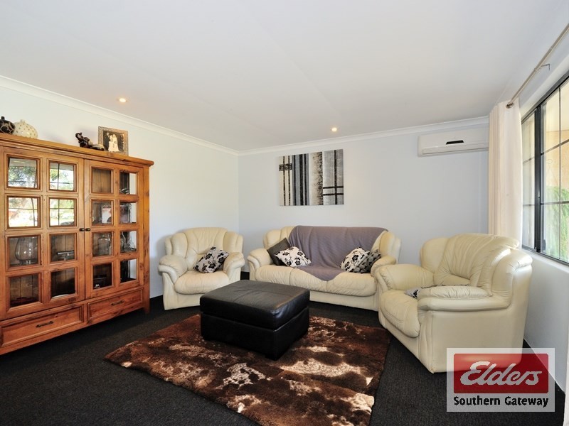 14 Rutherford Square, Orelia WA 6167