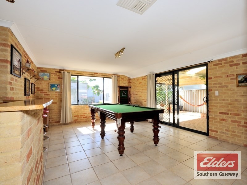 14 Rutherford Square, Orelia WA 6167
