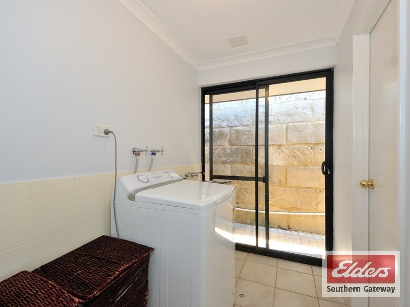 14 Rutherford Square, Orelia WA 6167