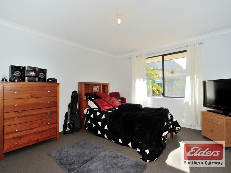 14 Rutherford Square, Orelia WA 6167