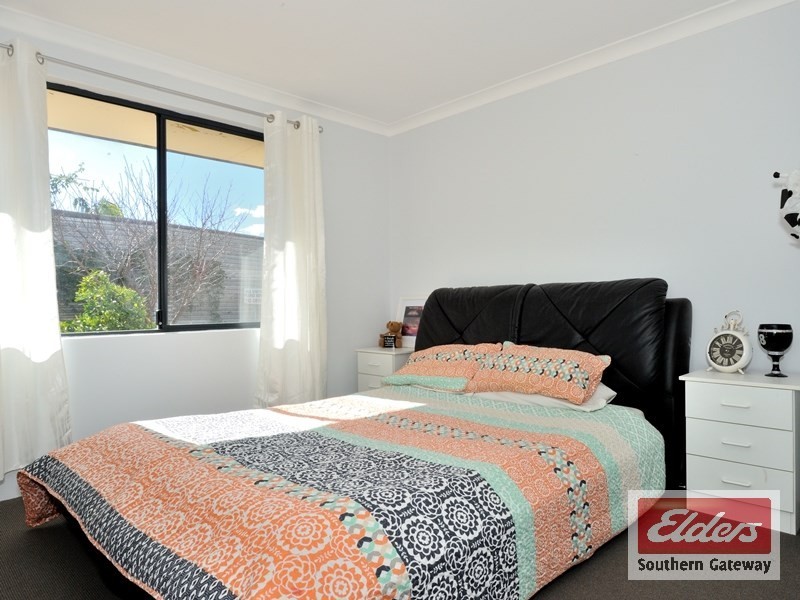 14 Rutherford Square, Orelia WA 6167