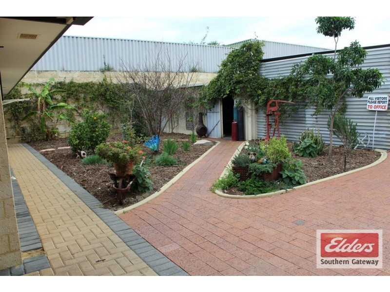 14 Rutherford Square, Orelia WA 6167