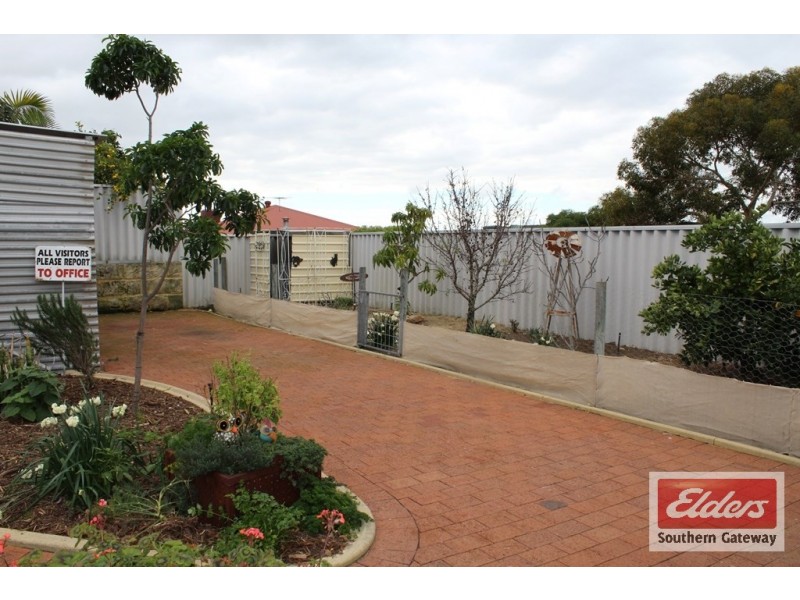 14 Rutherford Square, Orelia WA 6167