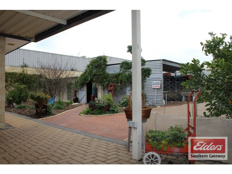 14 Rutherford Square, Orelia WA 6167