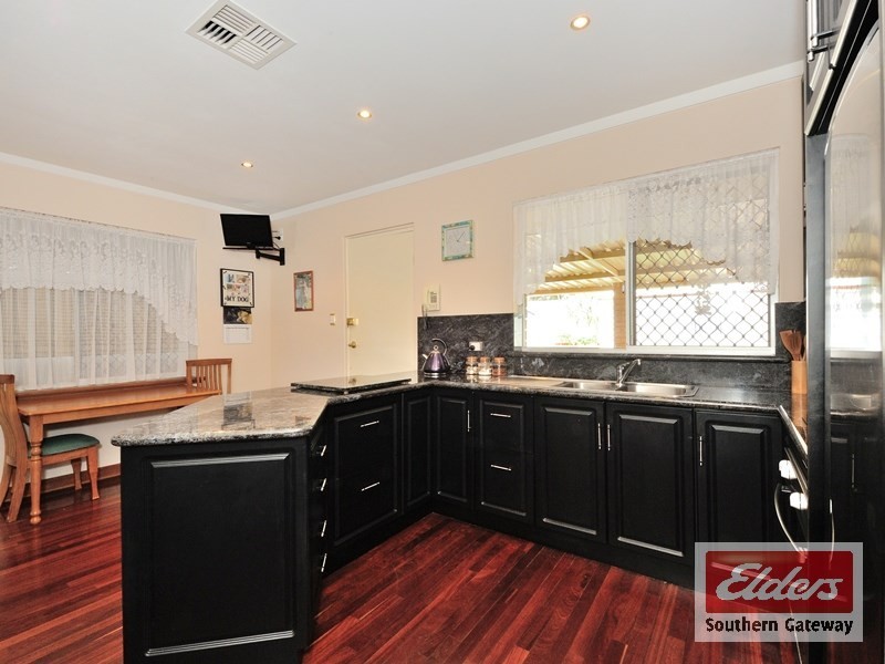 3 Crawford Road, Orelia WA 6167