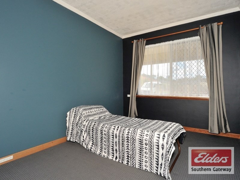 3 Crawford Road, Orelia WA 6167