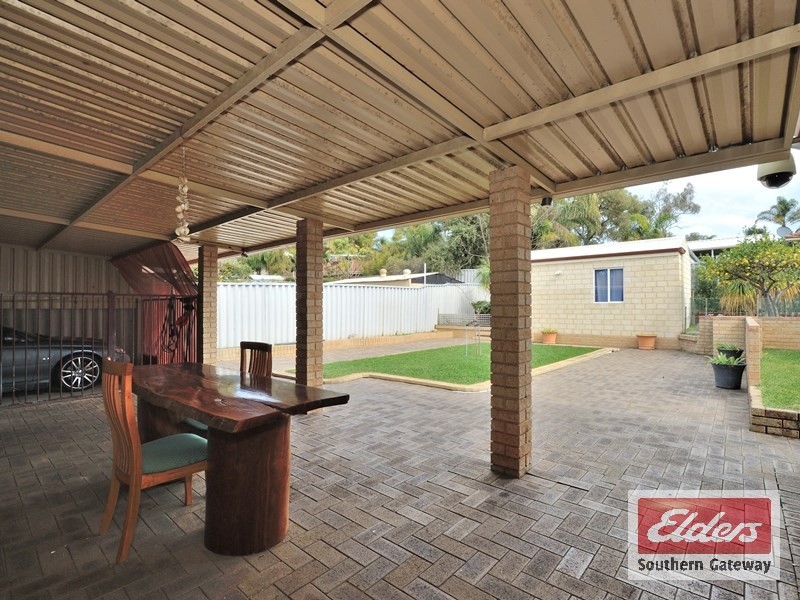 3 Crawford Road, Orelia WA 6167