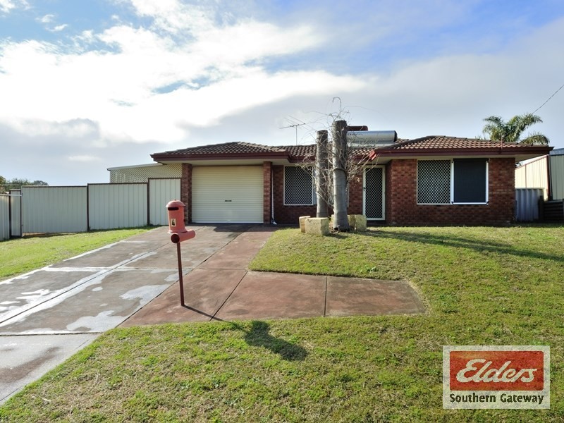 4 Bournan Heights, Parmelia WA 6167