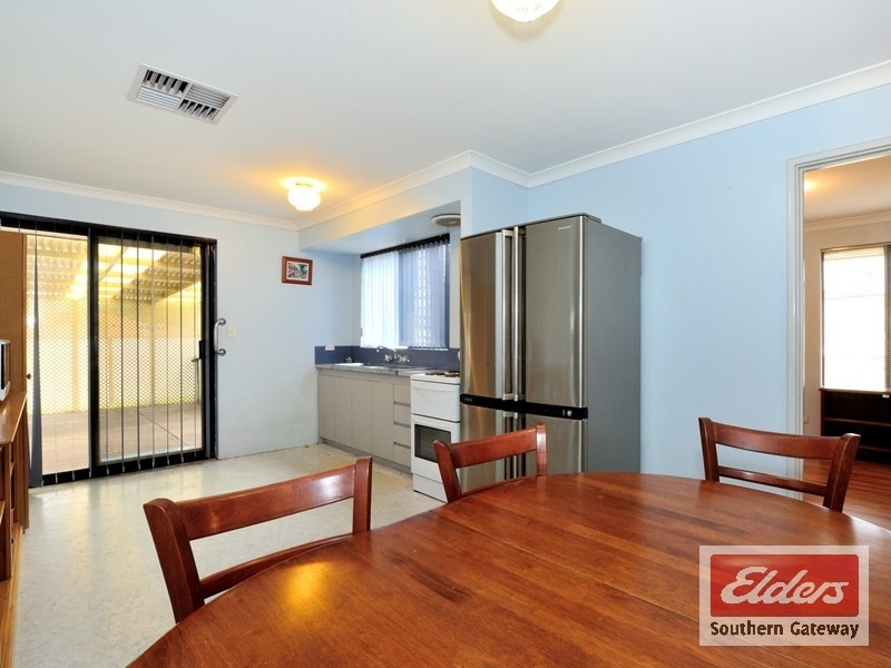 4 Bournan Heights, Parmelia WA 6167