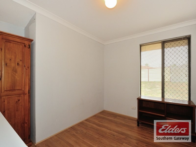 4 Bournan Heights, Parmelia WA 6167