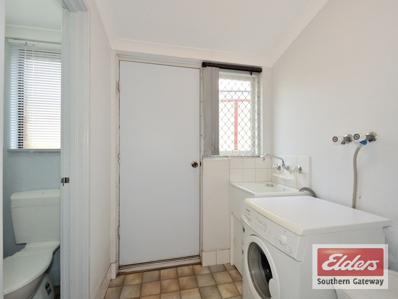 4 Bournan Heights, Parmelia WA 6167