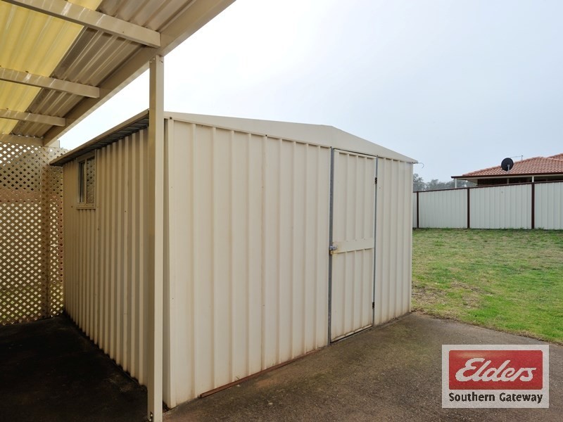 4 Bournan Heights, Parmelia WA 6167