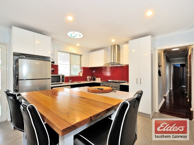 11 Cockman Way, Orelia WA 6167