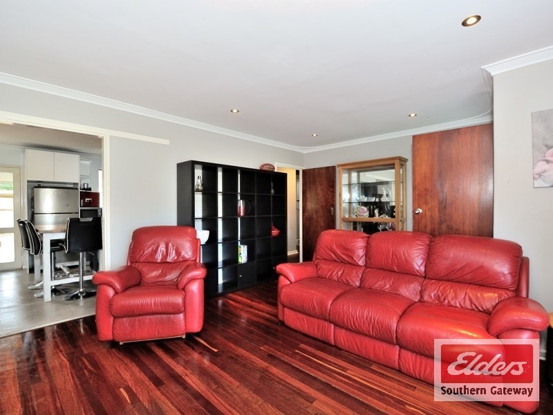 11 Cockman Way, Orelia WA 6167