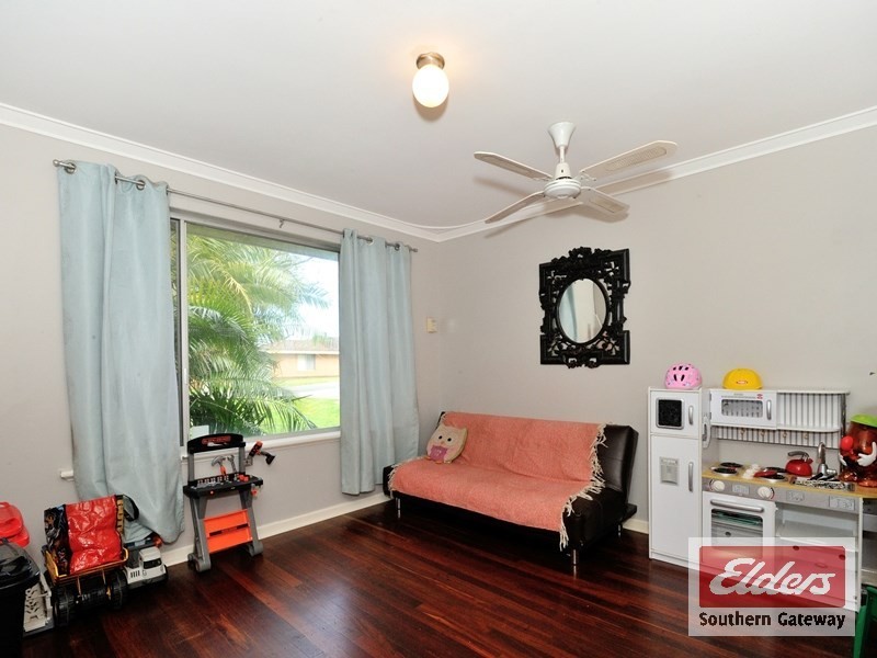 11 Cockman Way, Orelia WA 6167