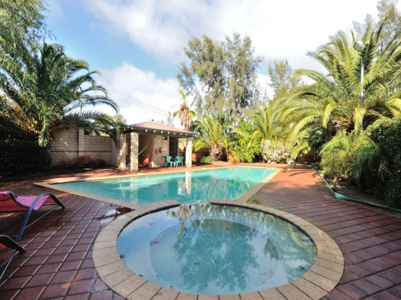 4 13 DOWLING PLACE, Orelia WA 6167