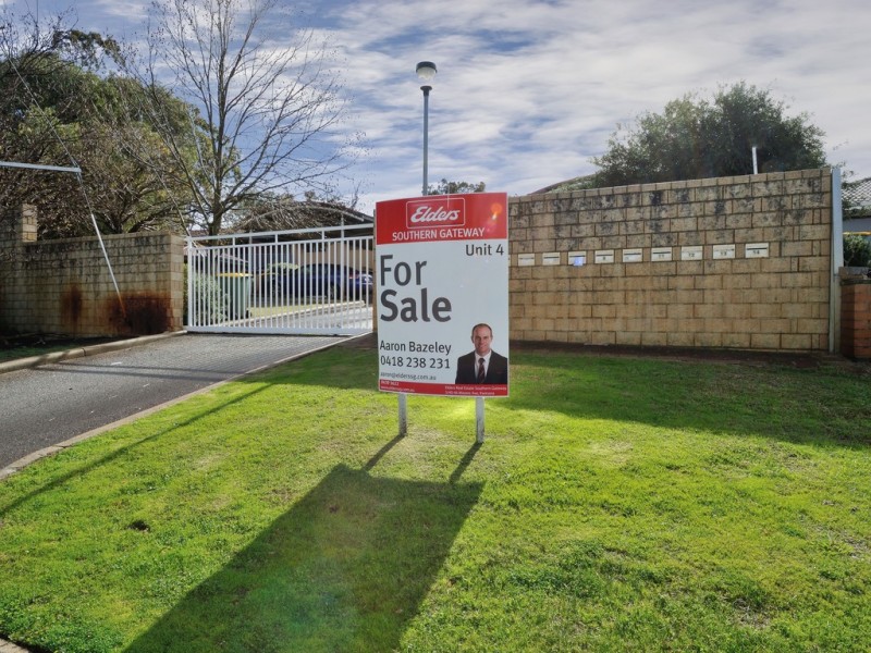 4 13 DOWLING PLACE, Orelia WA 6167