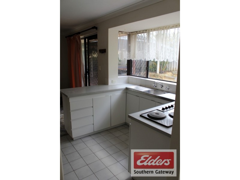 7 Pike Court, Parmelia WA 6167