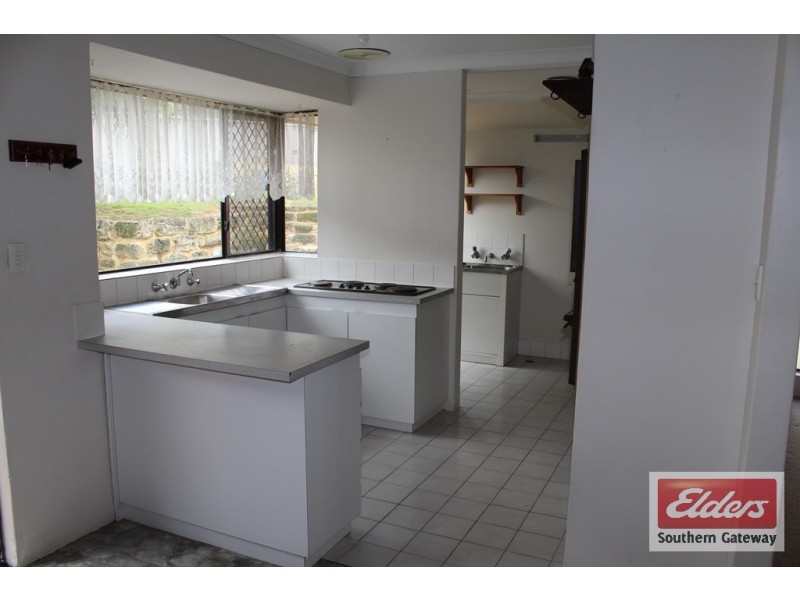 7 Pike Court, Parmelia WA 6167