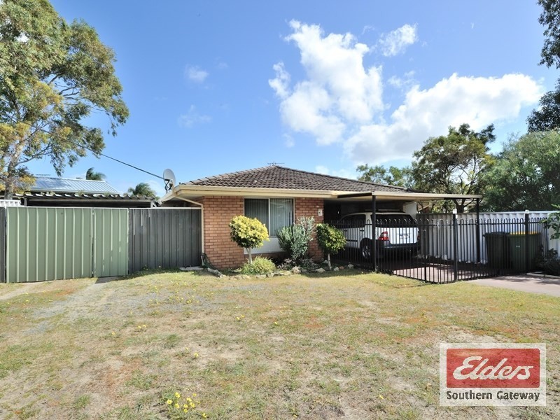 26 Madden Way, Parmelia WA 6167